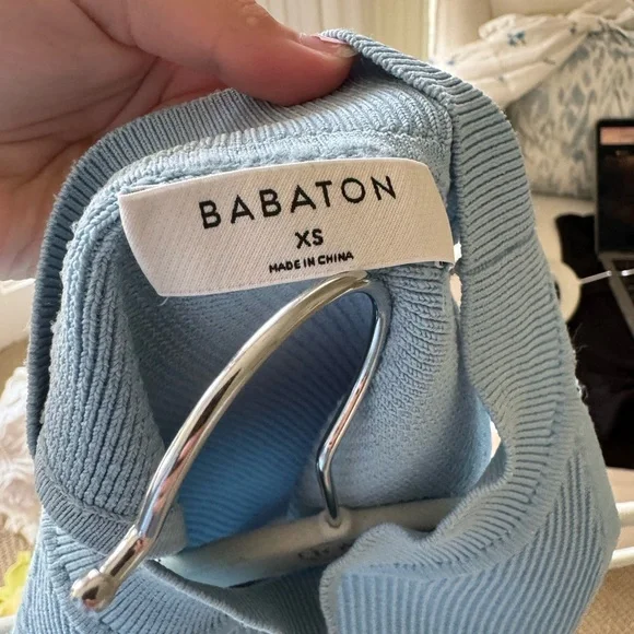 Aritizia Babaton Light Blue High neck Tank. Great condition - Picture 4 of 4